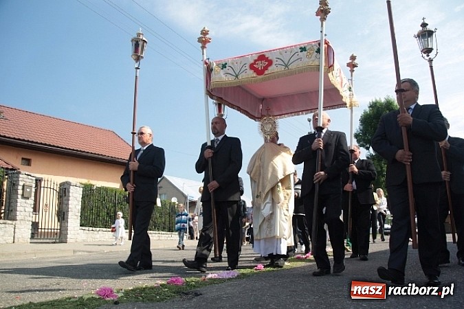 Zdjęcie w galerii na portalu naszraciborz.pl: Boże Ciało w Wojnowicach wiadomości z regionu