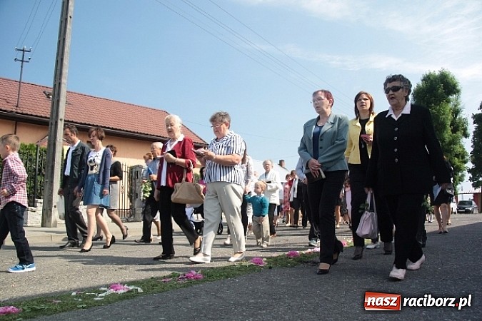 Zdjęcie w galerii na portalu naszraciborz.pl: Boże Ciało w Wojnowicach wiadomości z regionu