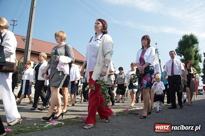 Zdjęcie w galerii na portalu naszraciborz.pl: Boże Ciało w Wojnowicach wiadomości z regionu