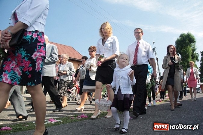 Zdjęcie w galerii na portalu naszraciborz.pl: Boże Ciało w Wojnowicach wiadomości z regionu