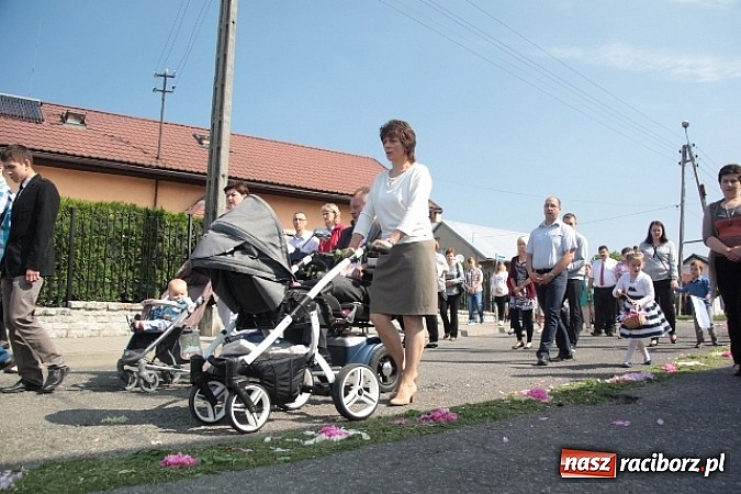 Zdjęcie w galerii na portalu naszraciborz.pl: Boże Ciało w Wojnowicach wiadomości z regionu