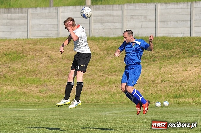 Zdjęcie w galerii na portalu naszraciborz.pl: Pietrowicki Start wygrał po golu w końcówce meczu wiadomości z regionu