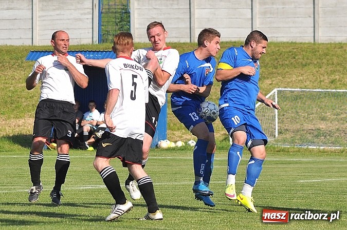 Zdjęcie w galerii na portalu naszraciborz.pl: Pietrowicki Start wygrał po golu w końcówce meczu wiadomości z regionu