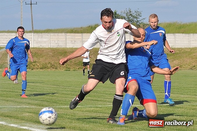 Zdjęcie w galerii na portalu naszraciborz.pl: Pietrowicki Start wygrał po golu w końcówce meczu wiadomości z regionu