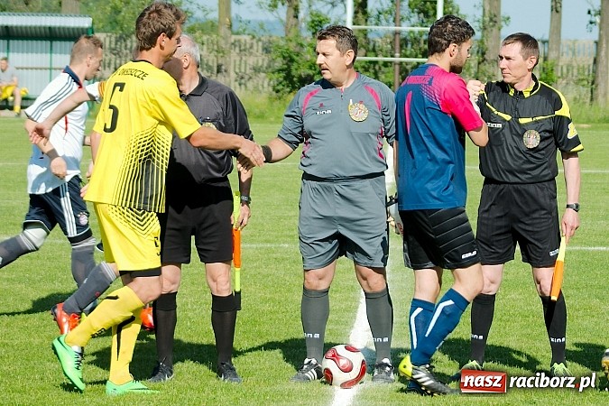 Zdjęcie w galerii na portalu naszraciborz.pl: Owsiszcze pokonały 