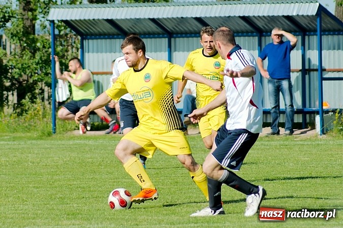 Zdjęcie w galerii na portalu naszraciborz.pl: Owsiszcze pokonały 