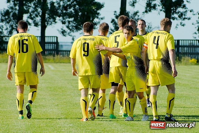 Zdjęcie w galerii na portalu naszraciborz.pl: Owsiszcze pokonały 