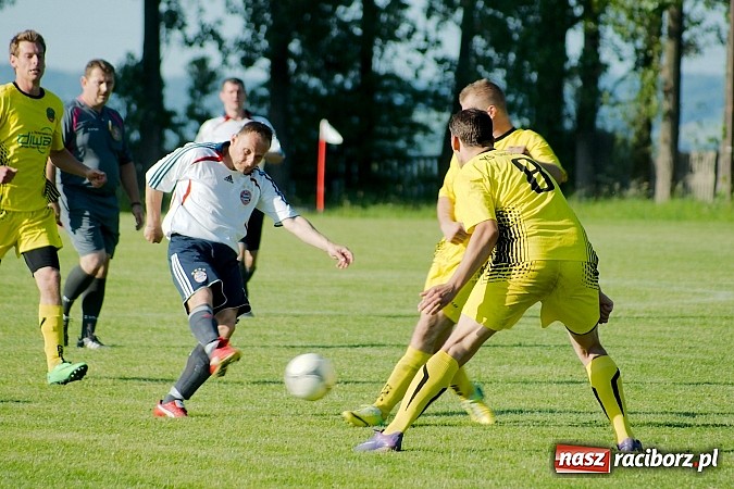 Zdjęcie w galerii na portalu naszraciborz.pl: Owsiszcze pokonały 