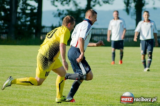 Zdjęcie w galerii na portalu naszraciborz.pl: Owsiszcze pokonały 