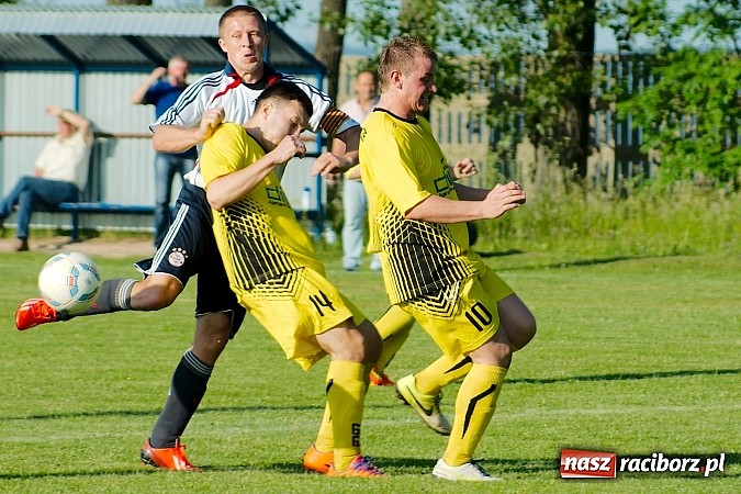 Zdjęcie w galerii na portalu naszraciborz.pl: Owsiszcze pokonały 