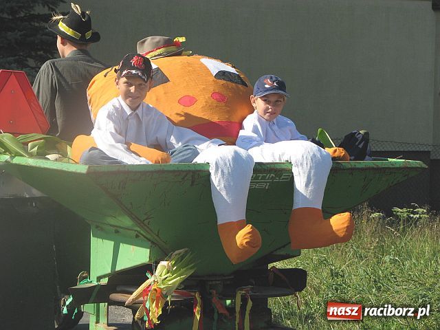 Zdjęcie w galerii na portalu naszraciborz.pl: Dożynki w Makowie i Cyprzanowie wiadomości z regionu
