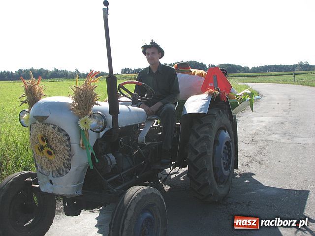 Zdjęcie w galerii na portalu naszraciborz.pl: Dożynki w Makowie i Cyprzanowie wiadomości z regionu
