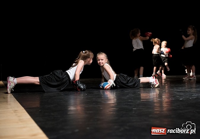 Zdjęcie w galerii na portalu naszraciborz.pl: Skaza podsumowała sezon. Tancerze jak zwykle zachwycili!  wiadomości z regionu