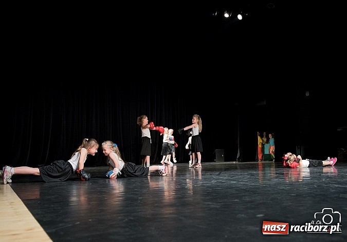 Zdjęcie w galerii na portalu naszraciborz.pl: Skaza podsumowała sezon. Tancerze jak zwykle zachwycili!  wiadomości z regionu