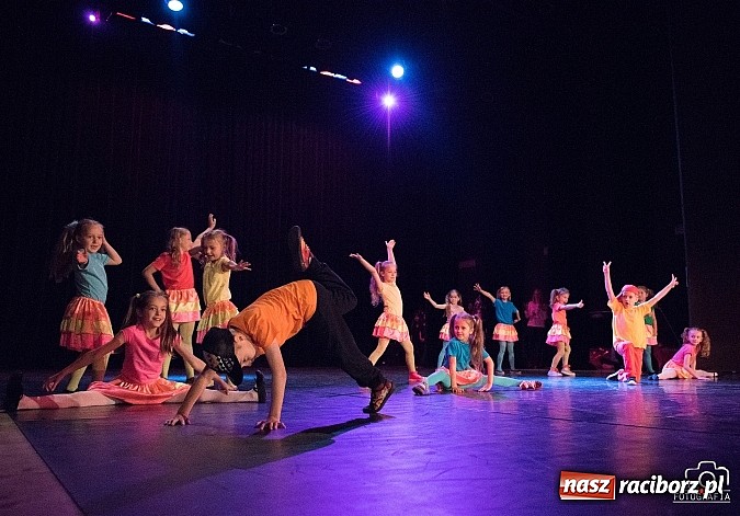 Zdjęcie w galerii na portalu naszraciborz.pl: Skaza podsumowała sezon. Tancerze jak zwykle zachwycili!  wiadomości z regionu