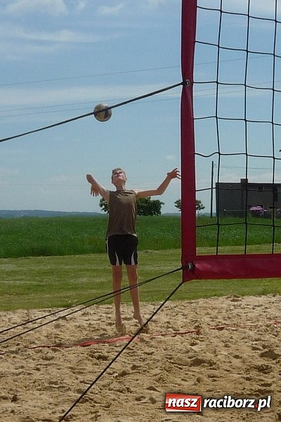 Zdjęcie w galerii na portalu naszraciborz.pl: Plażówka na szkolny dzień sportu  wiadomości z regionu