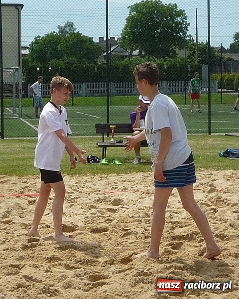 Zdjęcie w galerii na portalu naszraciborz.pl: Plażówka na szkolny dzień sportu  wiadomości z regionu