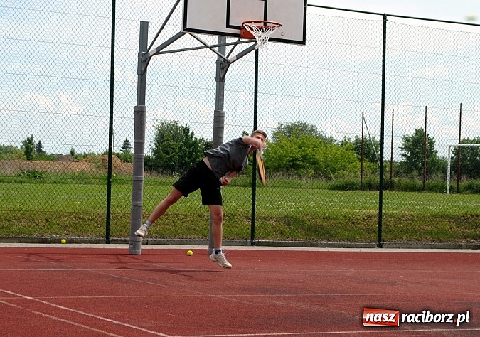 Zdjęcie w galerii na portalu naszraciborz.pl: Tenisiści TKKF Rafako zagrali w Kietrzu  wiadomości z regionu