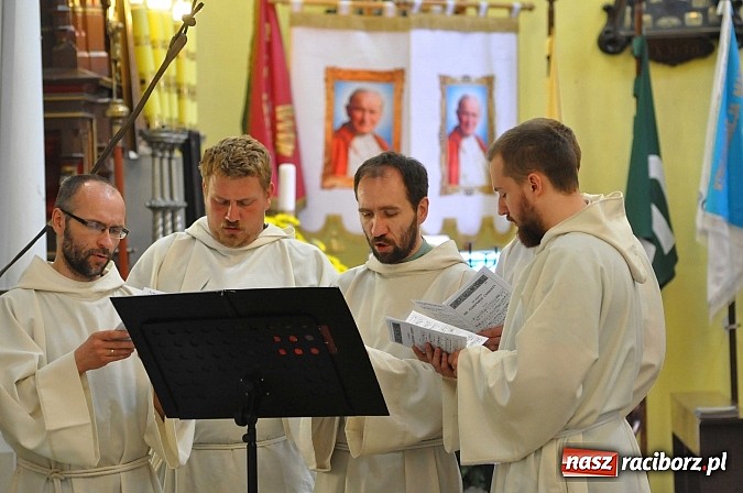 Zdjęcie w galerii na portalu naszraciborz.pl: Msza św. w rycie dominikańskim poprzedziła inaugurację działalności Fundacji Ofki Raciborskiej. Był też koncert Leszka Długosza wiadomości z regionu
