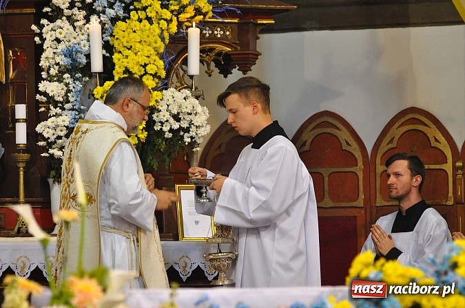 Zdjęcie w galerii na portalu naszraciborz.pl: Msza św. w rycie dominikańskim poprzedziła inaugurację działalności Fundacji Ofki Raciborskiej. Był też koncert Leszka Długosza wiadomości z regionu