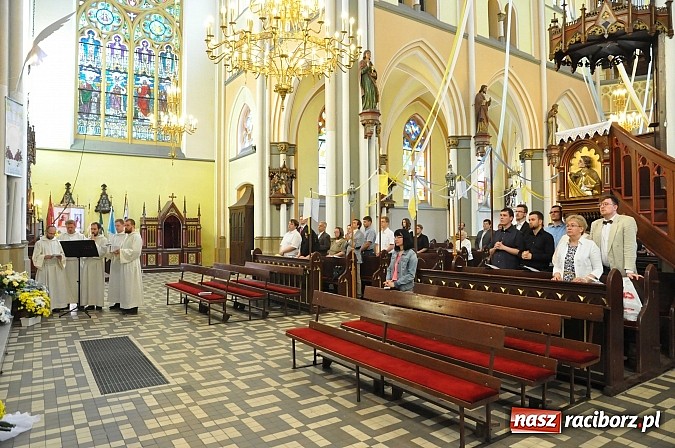 Zdjęcie w galerii na portalu naszraciborz.pl: Msza św. w rycie dominikańskim poprzedziła inaugurację działalności Fundacji Ofki Raciborskiej. Był też koncert Leszka Długosza wiadomości z regionu