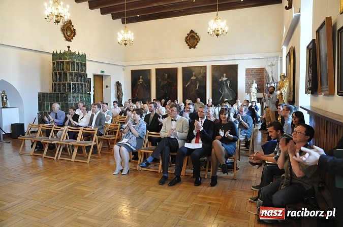 Zdjęcie w galerii na portalu naszraciborz.pl: Msza św. w rycie dominikańskim poprzedziła inaugurację działalności Fundacji Ofki Raciborskiej. Był też koncert Leszka Długosza wiadomości z regionu