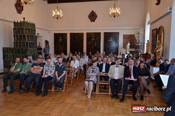 Zdjęcie w galerii na portalu naszraciborz.pl: Msza św. w rycie dominikańskim poprzedziła inaugurację działalności Fundacji Ofki Raciborskiej. Był też koncert Leszka Długosza wiadomości z regionu