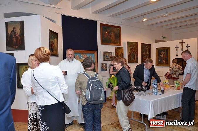 Zdjęcie w galerii na portalu naszraciborz.pl: Msza św. w rycie dominikańskim poprzedziła inaugurację działalności Fundacji Ofki Raciborskiej. Był też koncert Leszka Długosza wiadomości z regionu