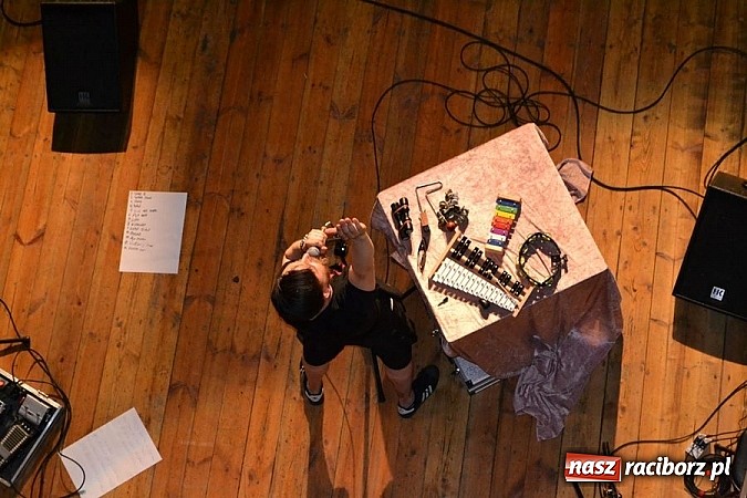 Zdjęcie w galerii na portalu naszraciborz.pl: Funk 4 Fun - hipnotyczne głosy w Kuźni Raciborskiej  wiadomości z regionu