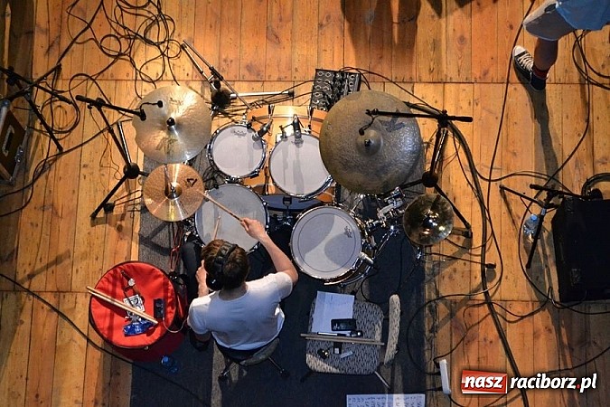 Zdjęcie w galerii na portalu naszraciborz.pl: Funk 4 Fun - hipnotyczne głosy w Kuźni Raciborskiej  wiadomości z regionu