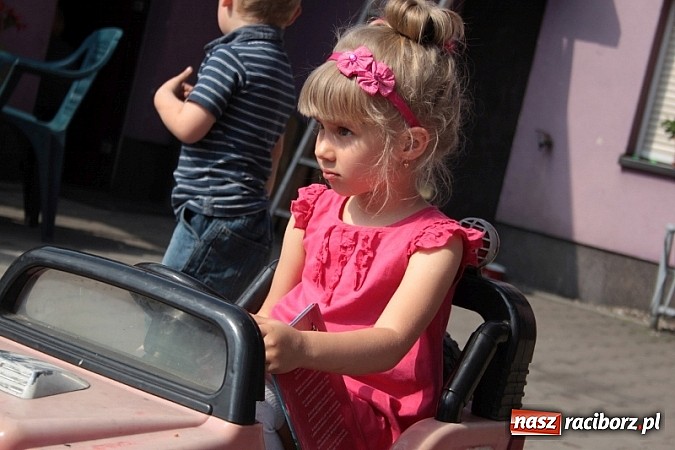 Zdjęcie w galerii na portalu naszraciborz.pl: Stylizacje, wizaż i niesamowite fryzury, czyli rodzinnie u fryzjera wiadomości z regionu