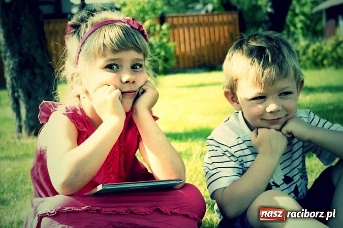 Zdjęcie w galerii na portalu naszraciborz.pl: Stylizacje, wizaż i niesamowite fryzury, czyli rodzinnie u fryzjera wiadomości z regionu