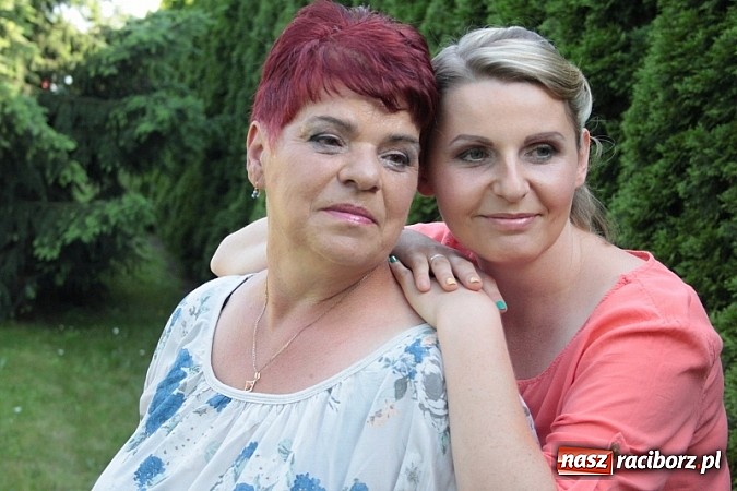 Zdjęcie w galerii na portalu naszraciborz.pl: Stylizacje, wizaż i niesamowite fryzury, czyli rodzinnie u fryzjera wiadomości z regionu