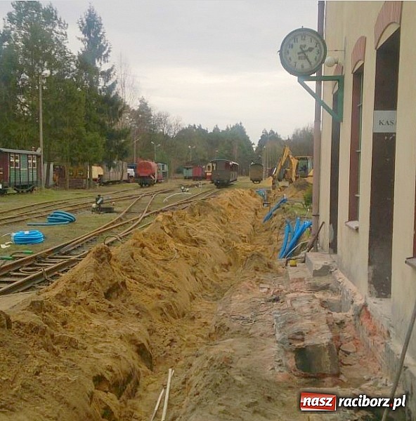 Zdjęcie w galerii na portalu naszraciborz.pl: Dworzec kolejki wąskotorowej w Rudach w nowej szacie wiadomości z regionu