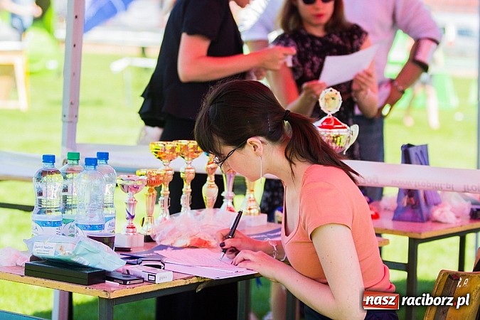 Zdjęcie w galerii na portalu naszraciborz.pl: Krajowa Wystawa Ps&oacute;w Rasowych na raciborskim stadionie wiadomości z regionu