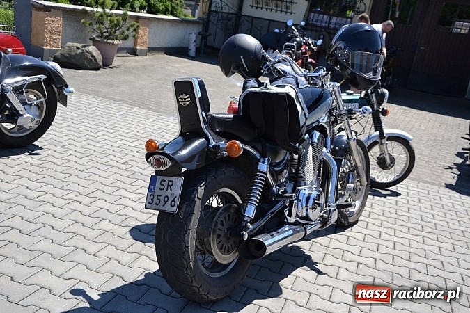 Zdjęcie w galerii na portalu naszraciborz.pl: Zabytkowe samochody i motocykle zjechały do Bieńkowic wiadomości z regionu