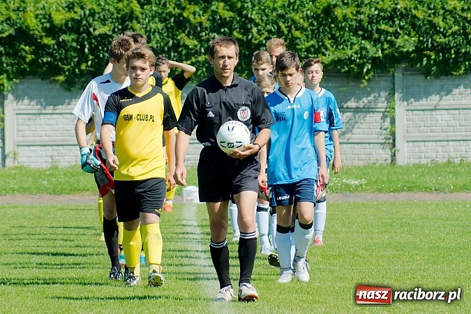 Zdjęcie w galerii na portalu naszraciborz.pl: Trampkarze Tworkowa bezlitośni dla Fortecy. Cztery trafienia Jakuba Klimaszki wiadomości z regionu