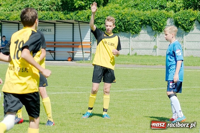 Zdjęcie w galerii na portalu naszraciborz.pl: Trampkarze Tworkowa bezlitośni dla Fortecy. Cztery trafienia Jakuba Klimaszki wiadomości z regionu