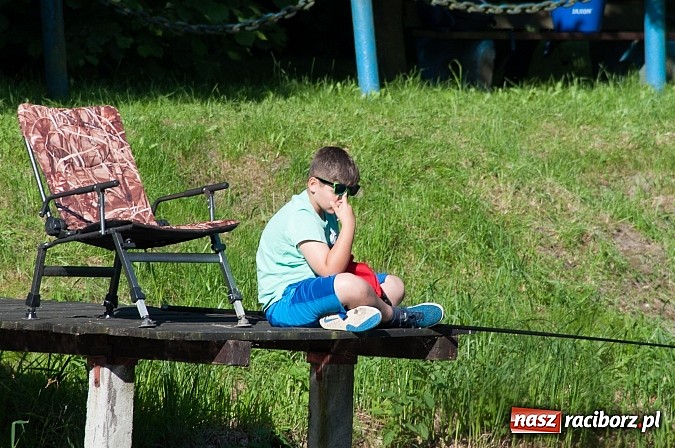 Zdjęcie w galerii na portalu naszraciborz.pl: Złowili płotki, uwolnili suma. Zawody o Złotą Łuskę ZSZ i Puchar Dyrektora OSiR wiadomości z regionu