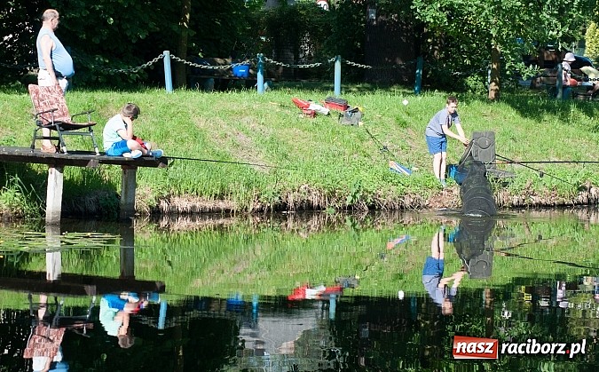 Zdjęcie w galerii na portalu naszraciborz.pl: Złowili płotki, uwolnili suma. Zawody o Złotą Łuskę ZSZ i Puchar Dyrektora OSiR wiadomości z regionu