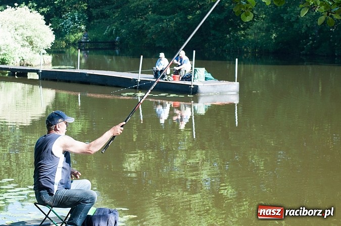 Zdjęcie w galerii na portalu naszraciborz.pl: Złowili płotki, uwolnili suma. Zawody o Złotą Łuskę ZSZ i Puchar Dyrektora OSiR wiadomości z regionu