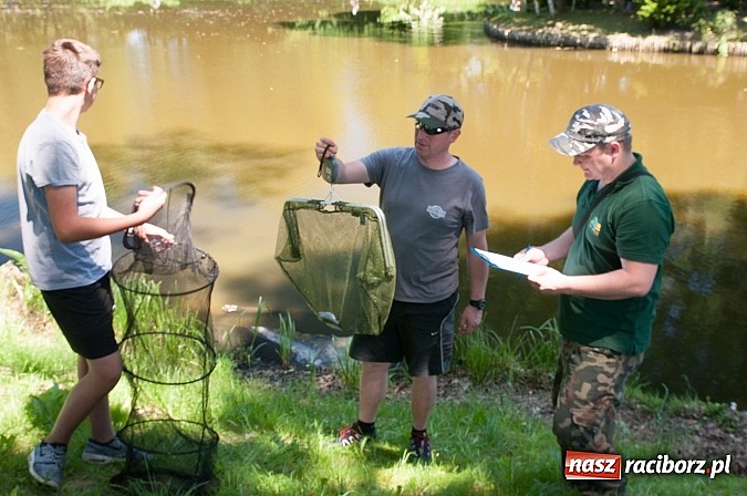 Zdjęcie w galerii na portalu naszraciborz.pl: Złowili płotki, uwolnili suma. Zawody o Złotą Łuskę ZSZ i Puchar Dyrektora OSiR wiadomości z regionu
