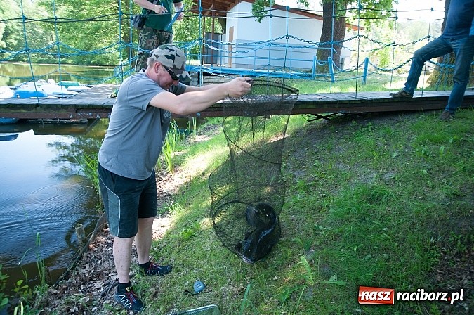 Zdjęcie w galerii na portalu naszraciborz.pl: Złowili płotki, uwolnili suma. Zawody o Złotą Łuskę ZSZ i Puchar Dyrektora OSiR wiadomości z regionu