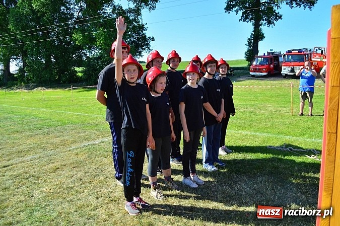 Zdjęcie w galerii na portalu naszraciborz.pl: Strażacy z Samborowic bezkonkurencyjni w całej gminie! Zgarnęli trzy pierwsze miejsca wiadomości z regionu