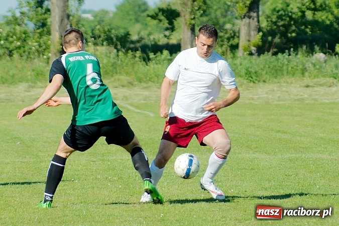 Zdjęcie w galerii na portalu naszraciborz.pl: Wojnowice z kompletem punktów. Nieudana pogoń Wichru wiadomości z regionu