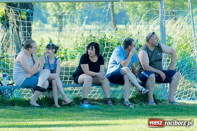 Zdjęcie w galerii na portalu naszraciborz.pl: Wojnowice z kompletem punktów. Nieudana pogoń Wichru wiadomości z regionu