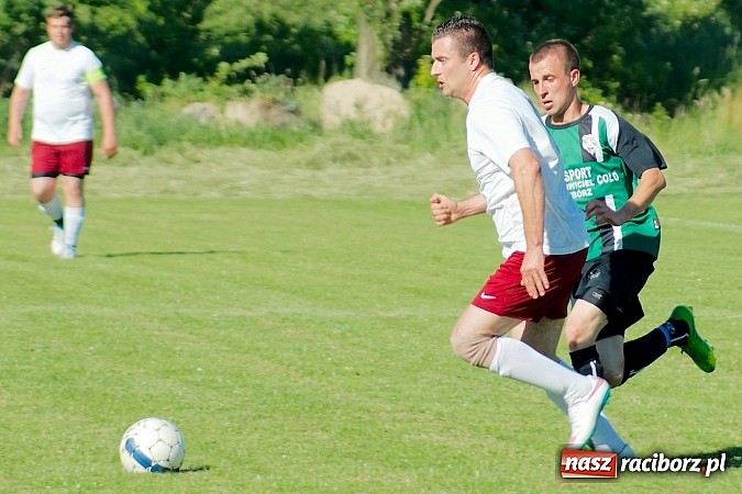 Zdjęcie w galerii na portalu naszraciborz.pl: Wojnowice z kompletem punktów. Nieudana pogoń Wichru wiadomości z regionu