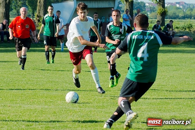 Zdjęcie w galerii na portalu naszraciborz.pl: Wojnowice z kompletem punktów. Nieudana pogoń Wichru wiadomości z regionu