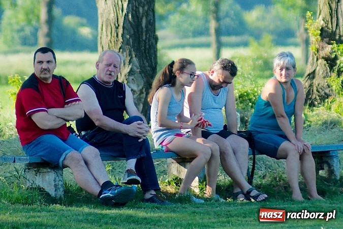 Zdjęcie w galerii na portalu naszraciborz.pl: Wojnowice z kompletem punktów. Nieudana pogoń Wichru wiadomości z regionu