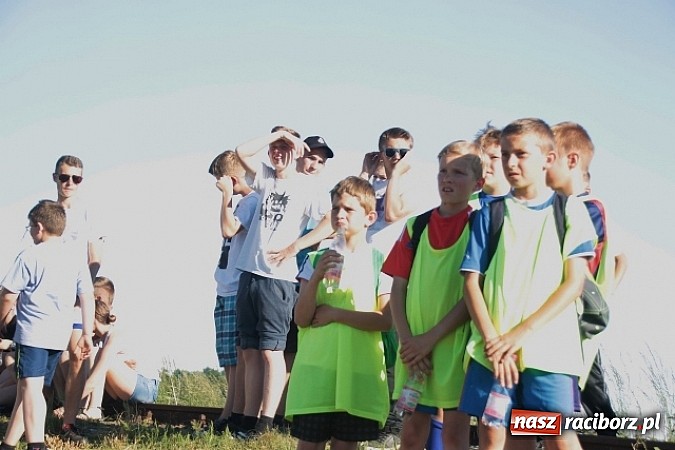 Zdjęcie w galerii na portalu naszraciborz.pl: Wojnowiccy schlagballiści zwycięzcami na festynie z okazji 110-lecia OSP Cyprzan&oacute;w wiadomości z regionu